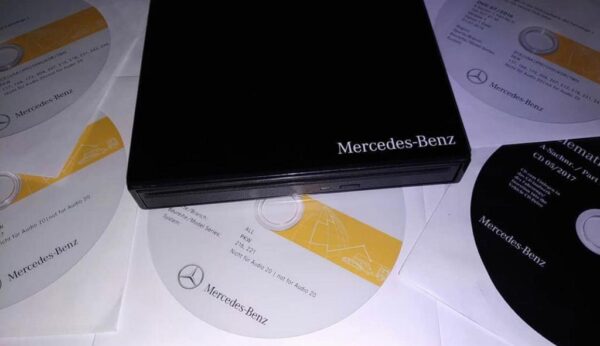 Mercedes Benz Xentry Kit 4 VCI C7 + Pad2 Tablet Diagnostic System with 1 Year Online SCN Programming & Coding for VeDoc and all lost Key fbs4 - Image 2